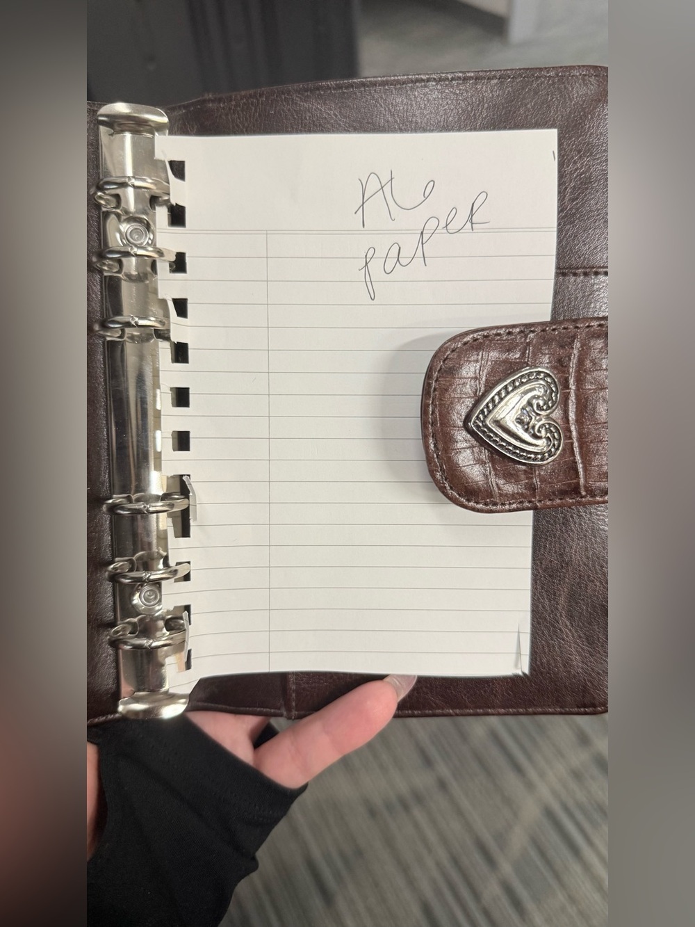 Brown Croc-Embossed 6 ring agenda planner binder Wallet with silver Heart Concho - Picture 17 of 17